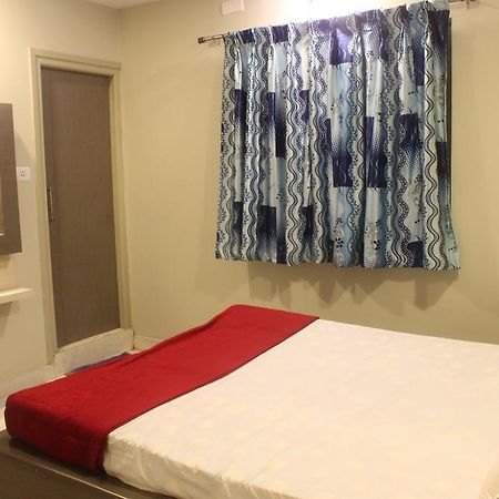 Hotel Lakshmi Grand Visakhapatnam Room photo
