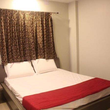 Hotel Lakshmi Grand Visakhapatnam Room photo